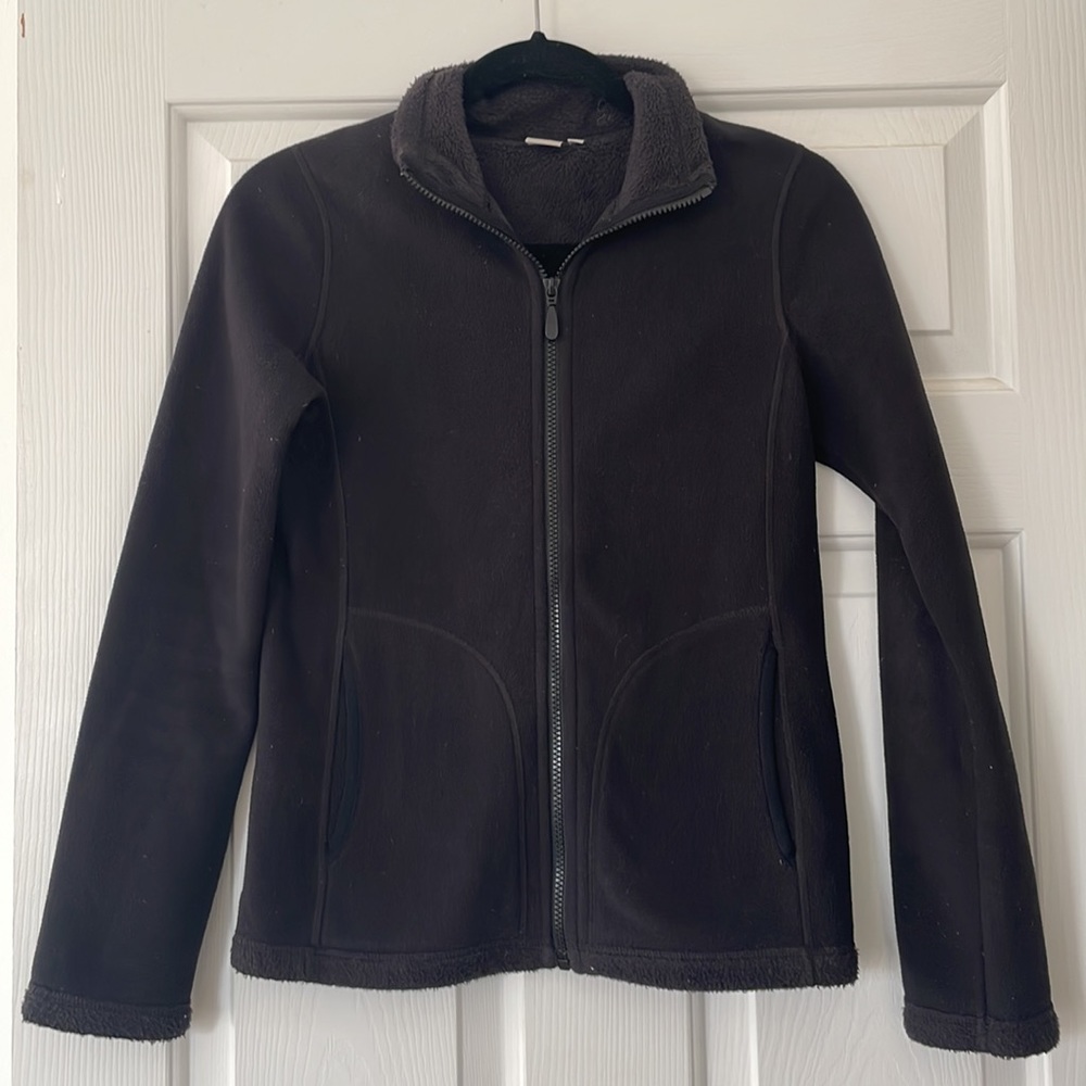 Uniqlo Women’s Zip Front Black Fleece Jacket